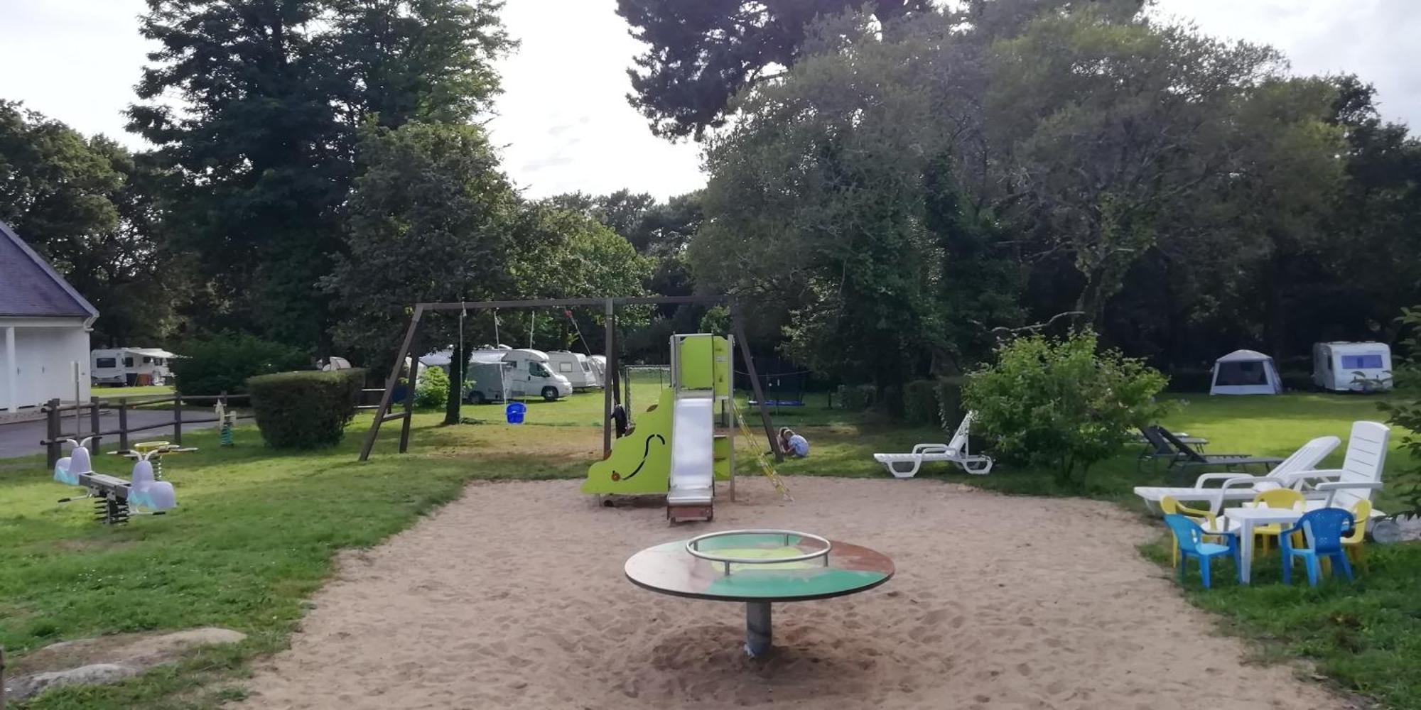 Camping Des Pierres Debout 네베즈 외부 사진